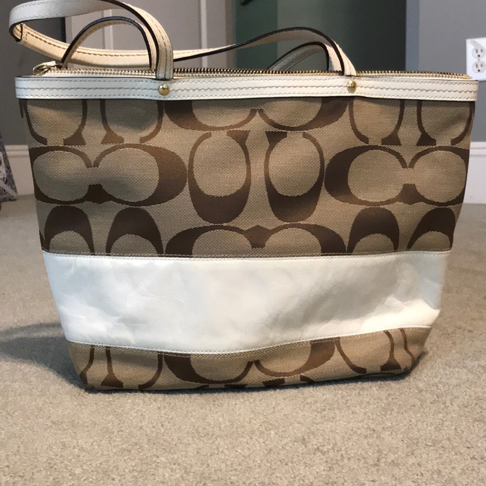 Coach tan medium purse